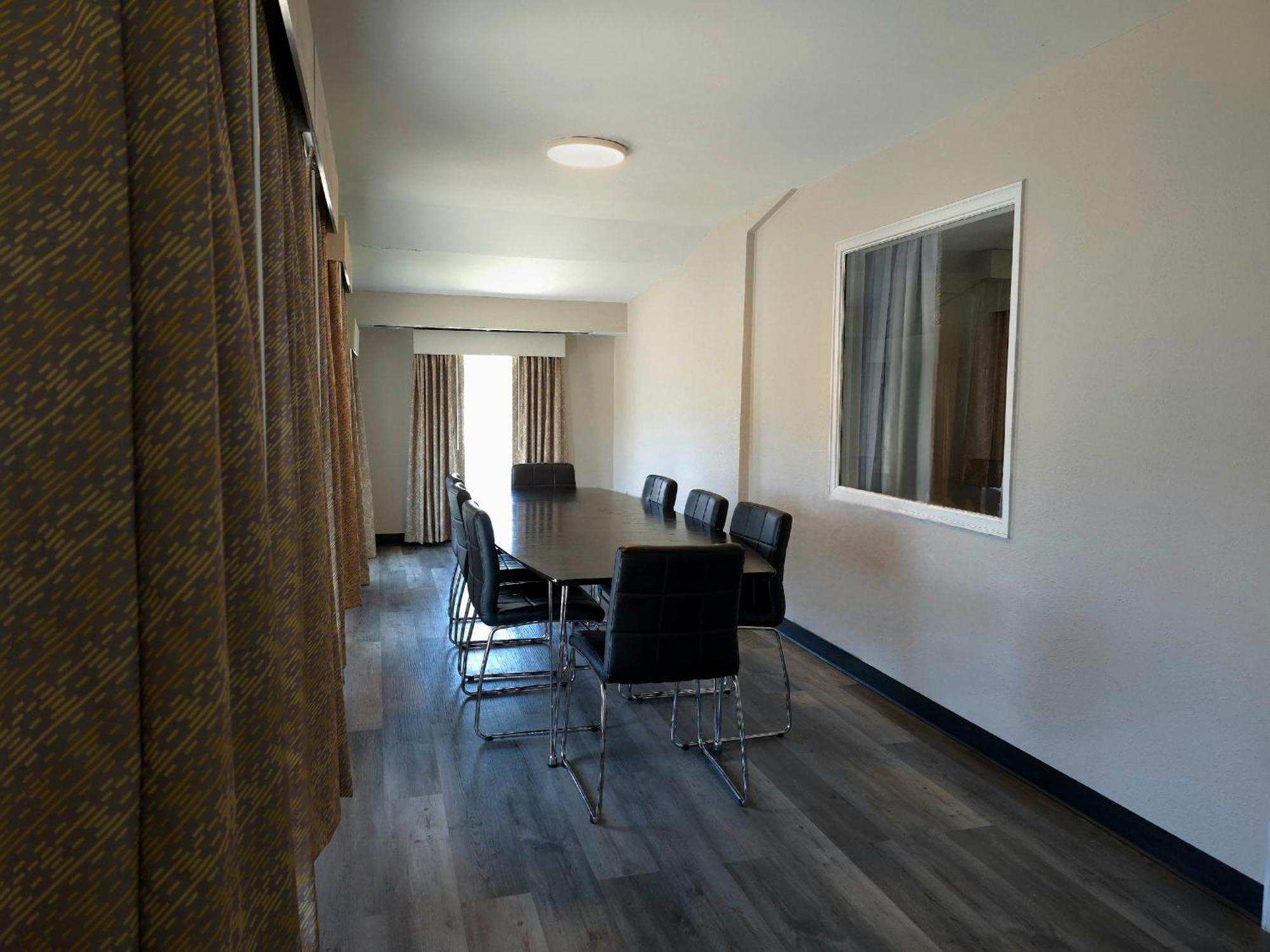 Days Inn And Suites By Wyndham Port Huron Exterior foto